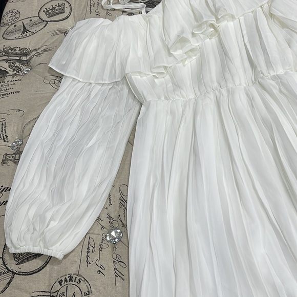 ENDLESS ROSE Pleated One Shoulder Dress - Picture 11 of 11